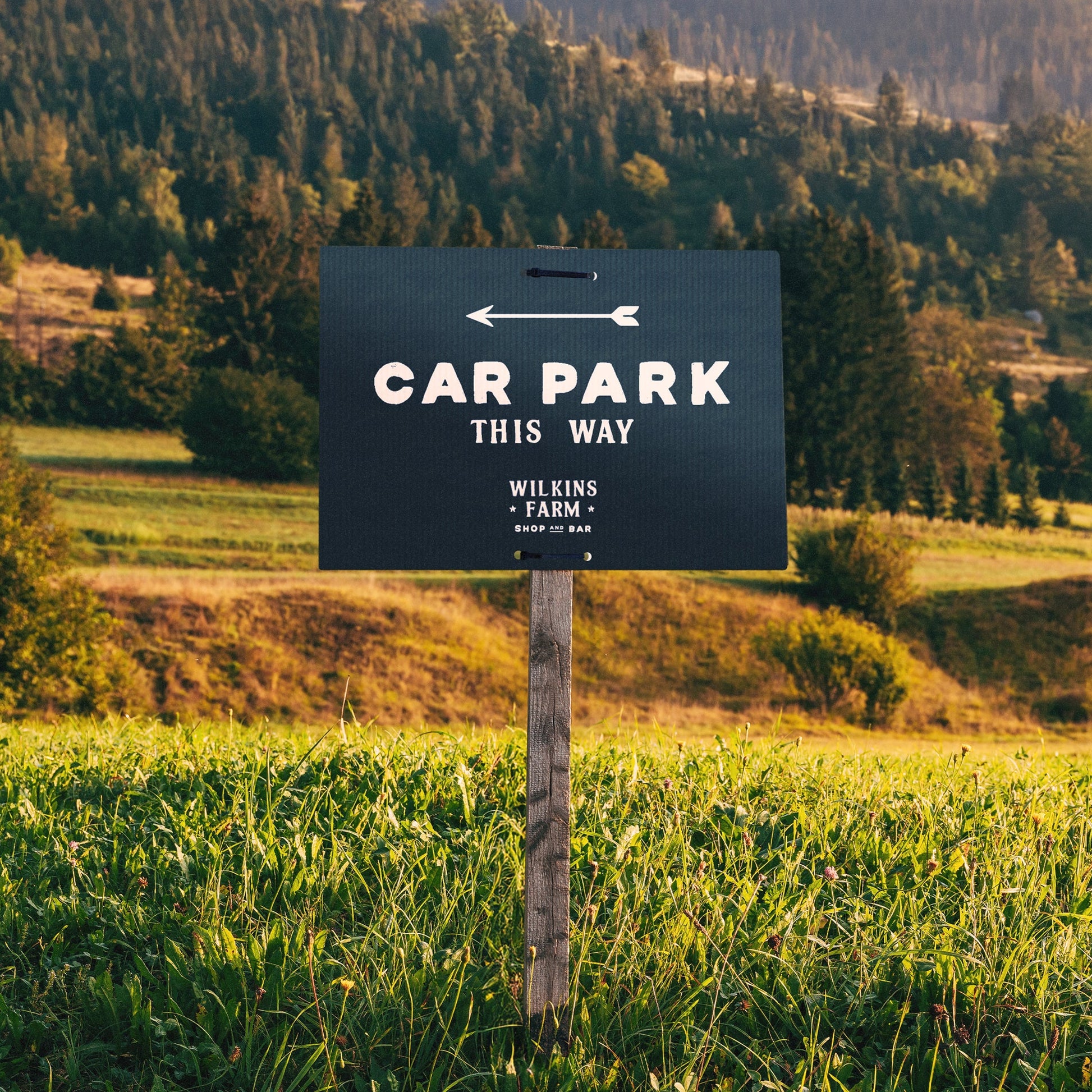 Correx® Sign with design showing direction to car park